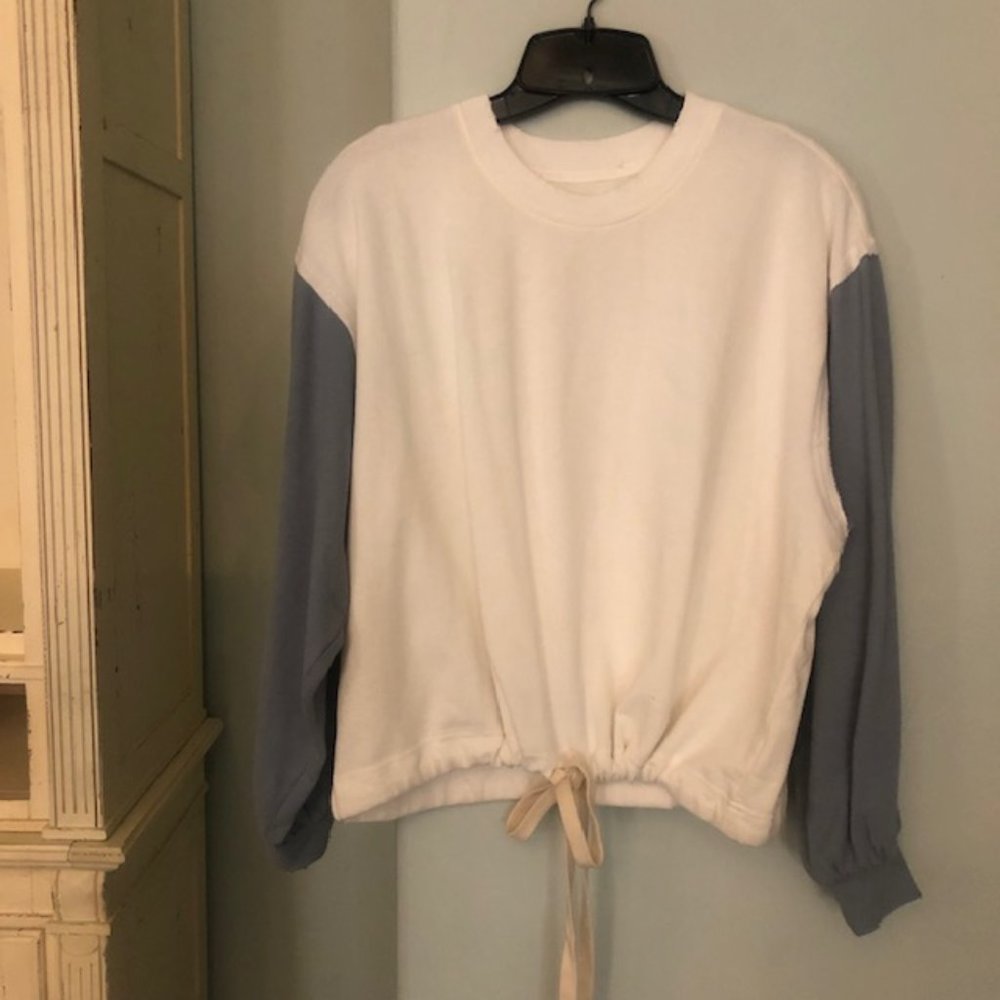 Distressed Vici Collections blue & white sweatshirt
